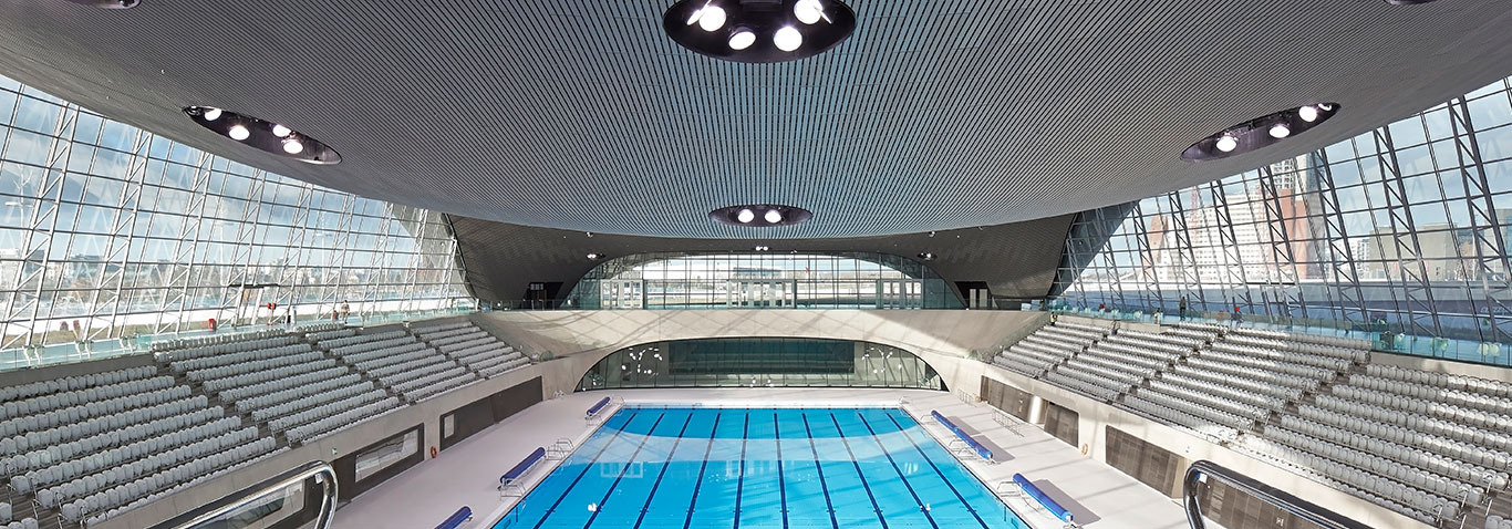 The Aquatics Centre in London's East End, realized by seele, has a stell-and-glass as well as a aluminium-and-glass façade.