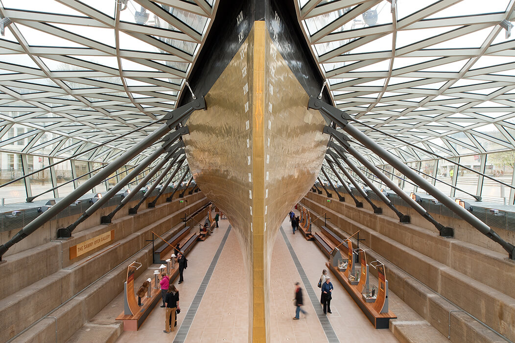 From early stage seele was called in for the planning of the 90m long curved glass canopy of cutty sark, London, England, GB.