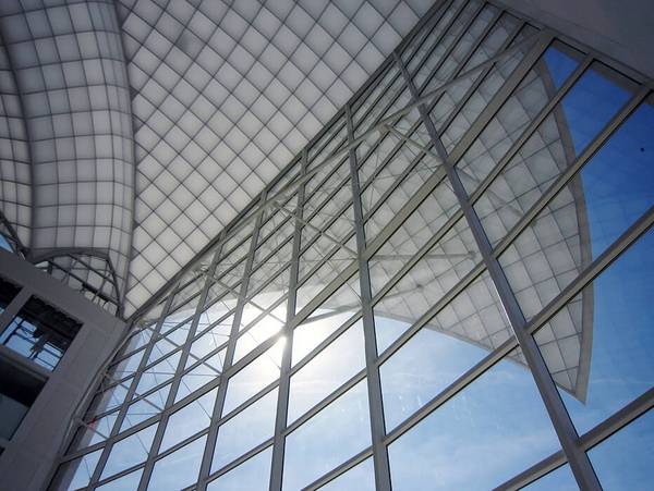 Fassadenspezialist seele fertigte für das institute of peace in Washington, USA, Glasdach und Fassade.