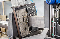 Torsion machine for special steel constructions of seele pilsen.