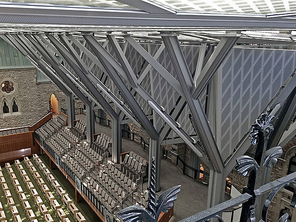 Eine neue Dachkonstruktion aus Stahl und Glas für den West Block, Ottawa made by seele.
