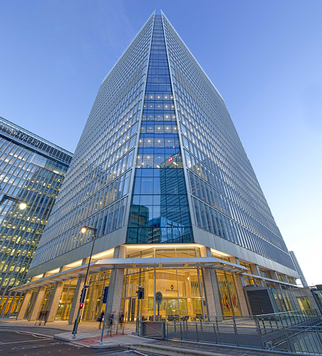In the business district Canary Wharf, seele installed a elementary façade for the office building at 25 Chuchill Place.