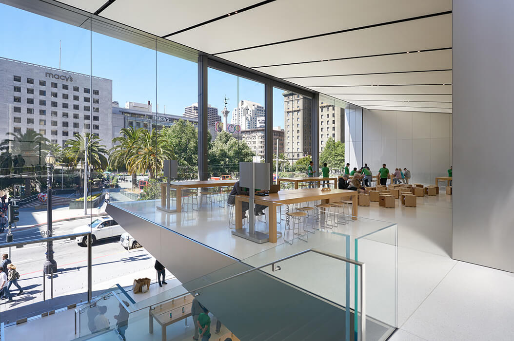 Fassadenspezialist seele realisierte das Highlight des Apple Retail Stores in San Francisco: Die Hauptfassade.