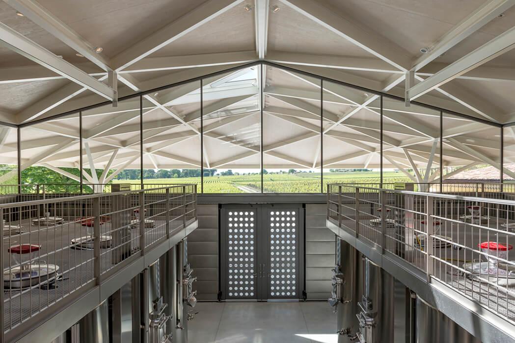 The Château Margaux is another project from façade specialist seele to demonstrate its creativeness, dedication and craft-like perfection when it comes to steelwork.