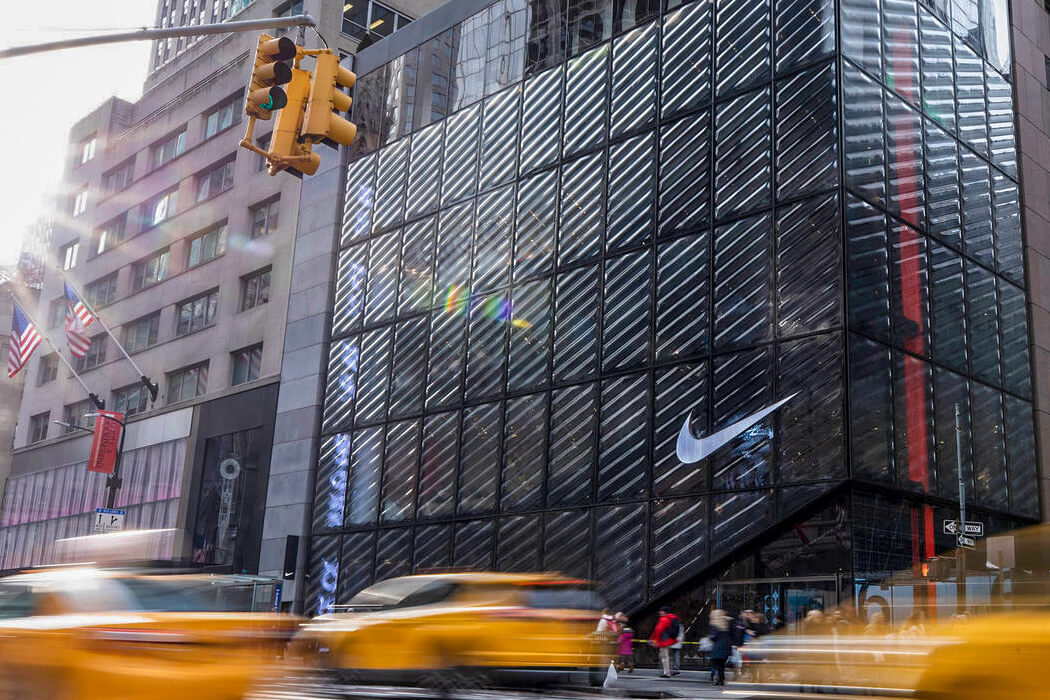 Nike's new high Profile store on New York's 5th Avenue with façade structure by seele.