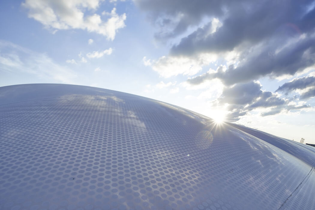 The ETFE film cushions from seele cover are printed on the inside with silver dots.